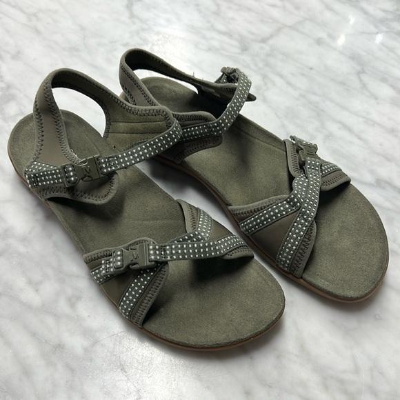 Merrell NEW Dusty Olive Buckle Performance Sandal Women’s Size US10 - Picture 1 of 10